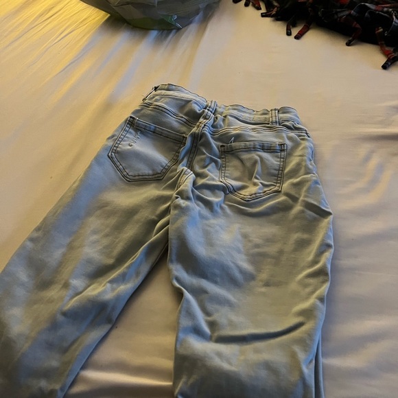 Ripped - Picture 3 of 3